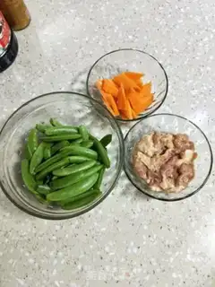 Make Sweet bean fried meat step 1