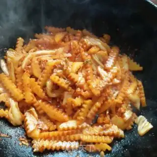 Make Hot cabbage with fries step 5