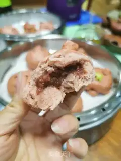 Make Piggy strawberry bag step 12