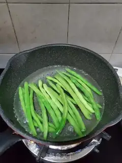 Make Fried beans step 1