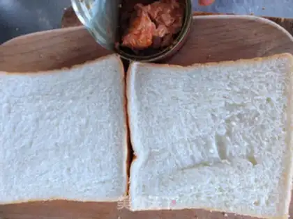 Make A tuna egg sandwich step 2