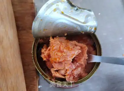 Make A tuna egg sandwich step 3