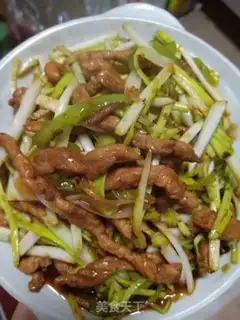 Make Garlic and yellow meat step 3