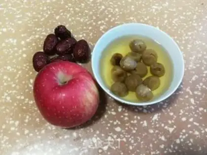 Make Cinnamon apple date tea step 0