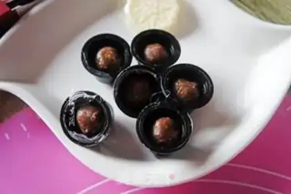 Make Ice-covered red bean mooncake step 3