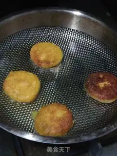 Make Fried bean buns step 4