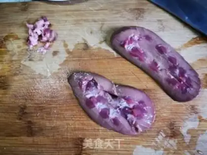 Make Garlic sprouts step 1