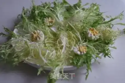 Make The rich flowers drive salad step 2