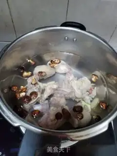 Make Chicken bones with radish soup step 4