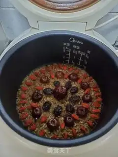 Make Dry, black, sugary rice step 6