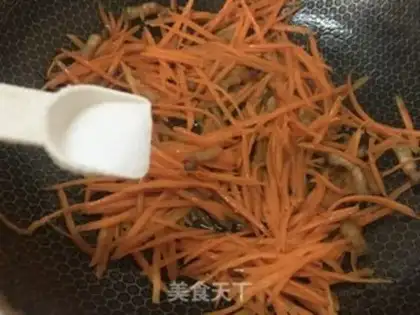Make Carrots make garlic leaves step 7