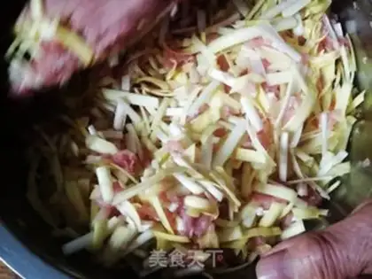 Make Yellow Spring Roll step 1