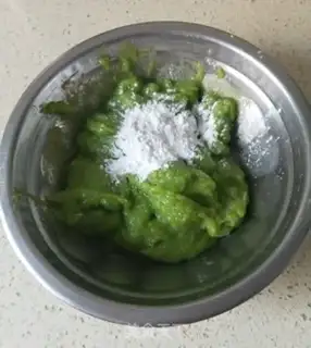 Make Handy spinach fish balls step 7