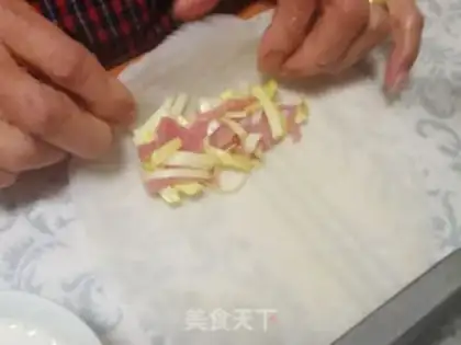 Make Yellow Spring Roll step 3