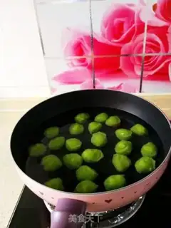 Make Handy spinach fish balls step 11