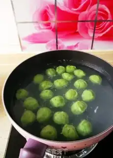 Make Handy spinach fish balls step 12