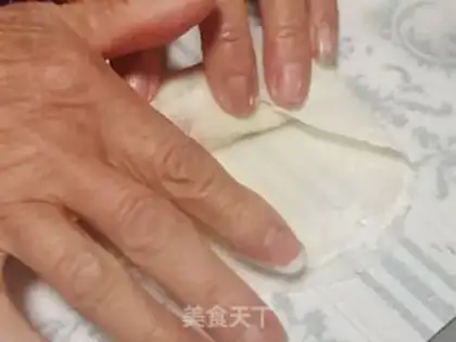 Make Yellow Spring Roll step 5