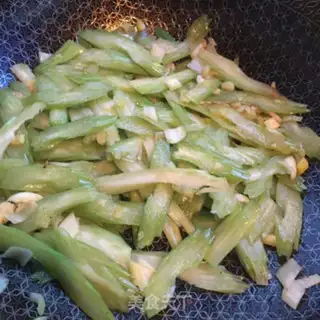 Make The Celery Lily step 5