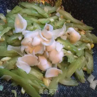 Make The Celery Lily step 6