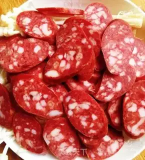 Make Spicy sausages, golden needle mushrooms step 2