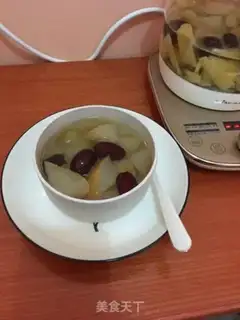 Make Sugar cane pear, red date tea step 7