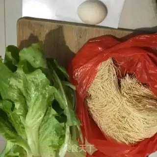 Make Egg-breed, long noodles step 0