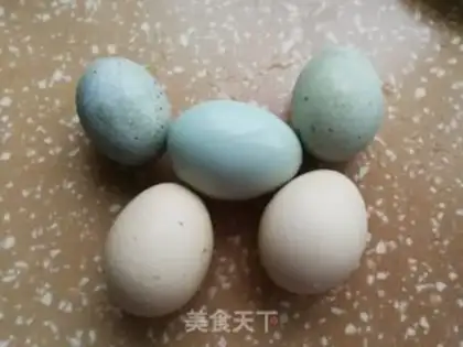 Make Three-coloured eggs step 0