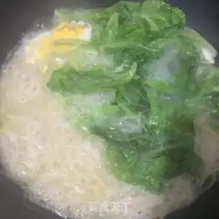 Make Egg-breed, long noodles step 5