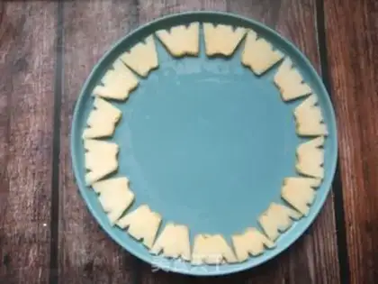Make The omelet omelet step 4
