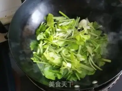 Make Celery fried beans step 2
