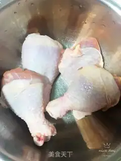 Make The soufflé makes the legs step 0