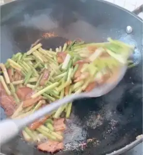 Make Garlic pork step 6