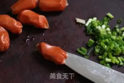 Make Tomato egg noodles step 1