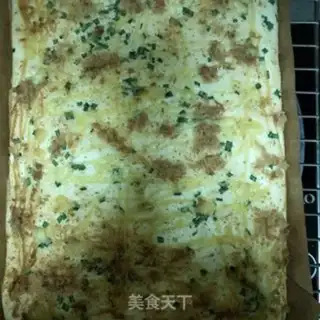 Make Onion pine cake step 14