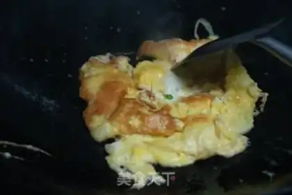 Make Tomato egg noodles step 4