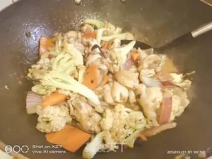 Make Cream-cracker step 4
