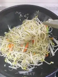 Make The green bean sprouts step 2