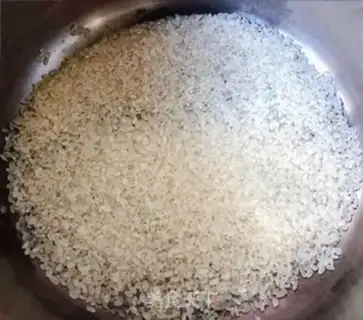 Make Vegetable shrimp congee step 1