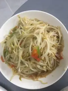 Make The green bean sprouts step 4
