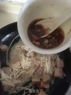 Make Garlic roast noodles step 5