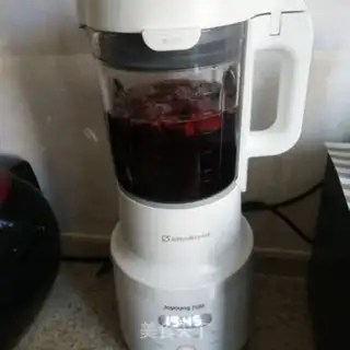 Make "Red dates, peanuts and rice." step 4