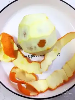 Make Orange fruit plate step 1