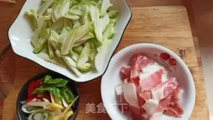 Make Meatloaf step 1