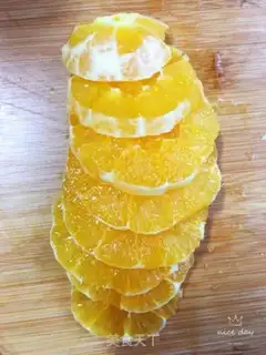 Make Orange fruit plate step 4