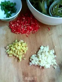 Make Spicy seaweed step 1