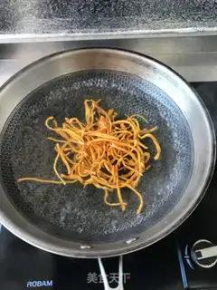 Make Chicken-wielding insects step 1