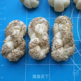 Make Sesame honey plums step 7