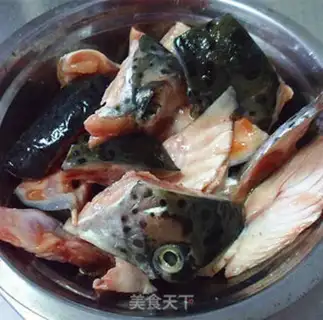 Make Soup with salmon head step 0
