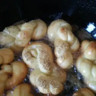 Make Sesame honey plums step 9