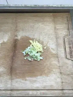 Make Chicken-wielding insects step 4
